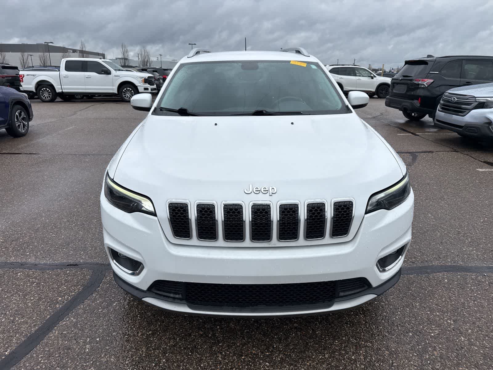 Thumbnail: 2020 Jeep Cherokee - 10