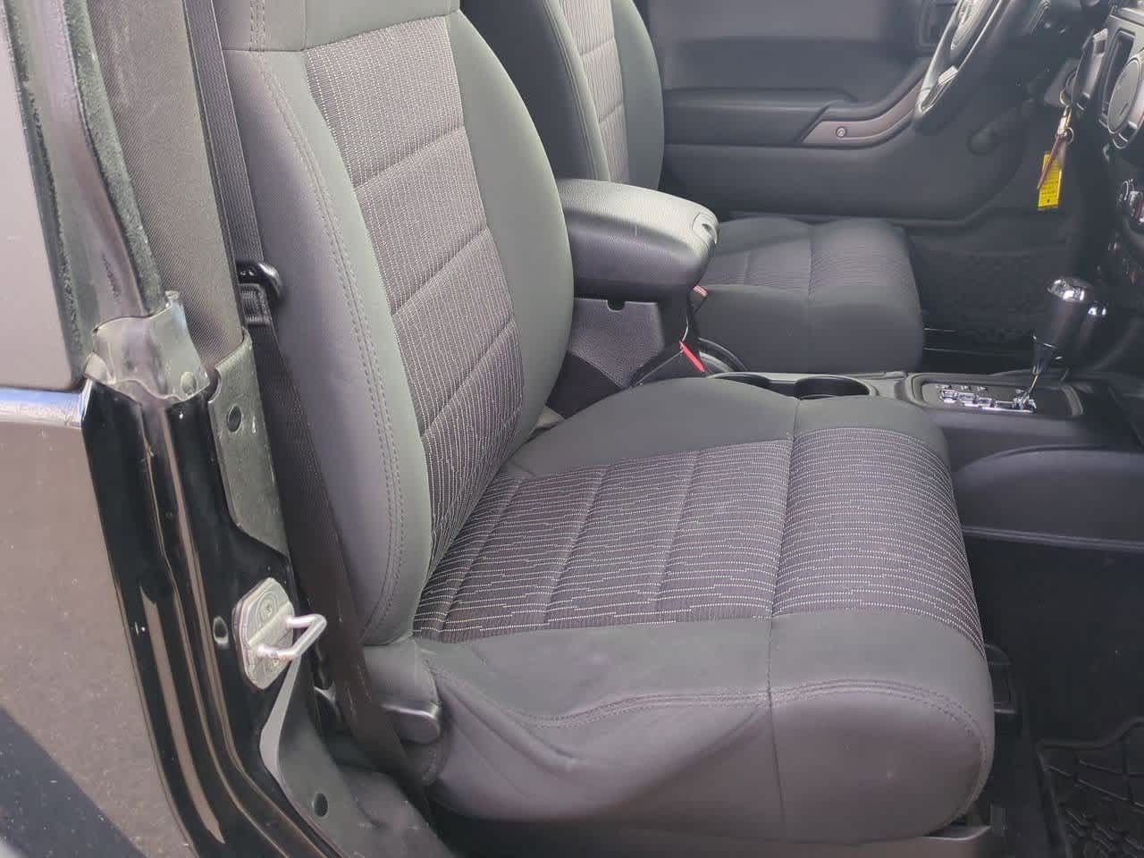 Thumbnail: 2012 Jeep Wrangler - 20