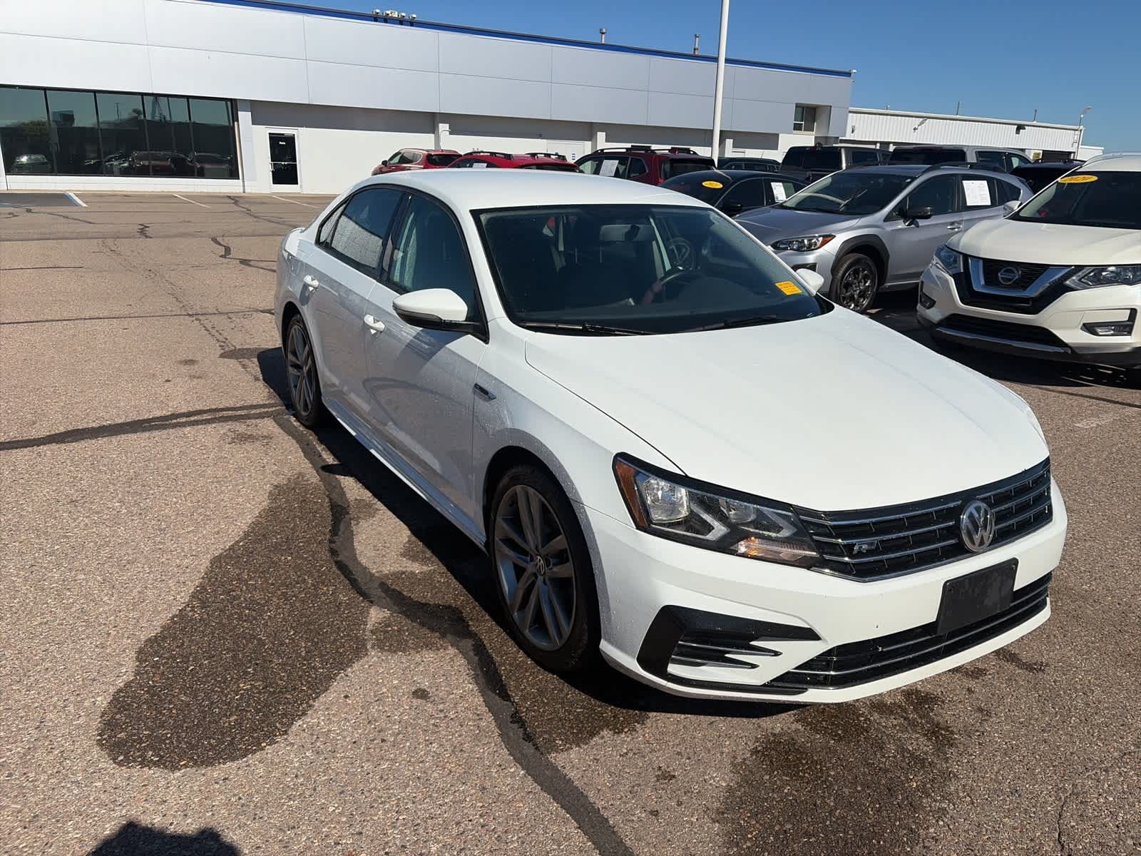 Thumbnail: 2018 Volkswagen Passat - 4