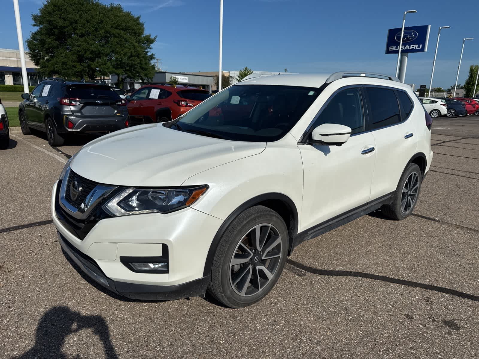 Thumbnail: 2020 Nissan Rogue - 1