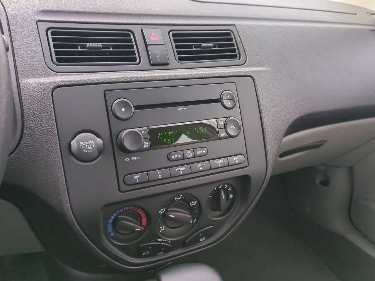 Thumbnail: 2007 Ford Focus - 26