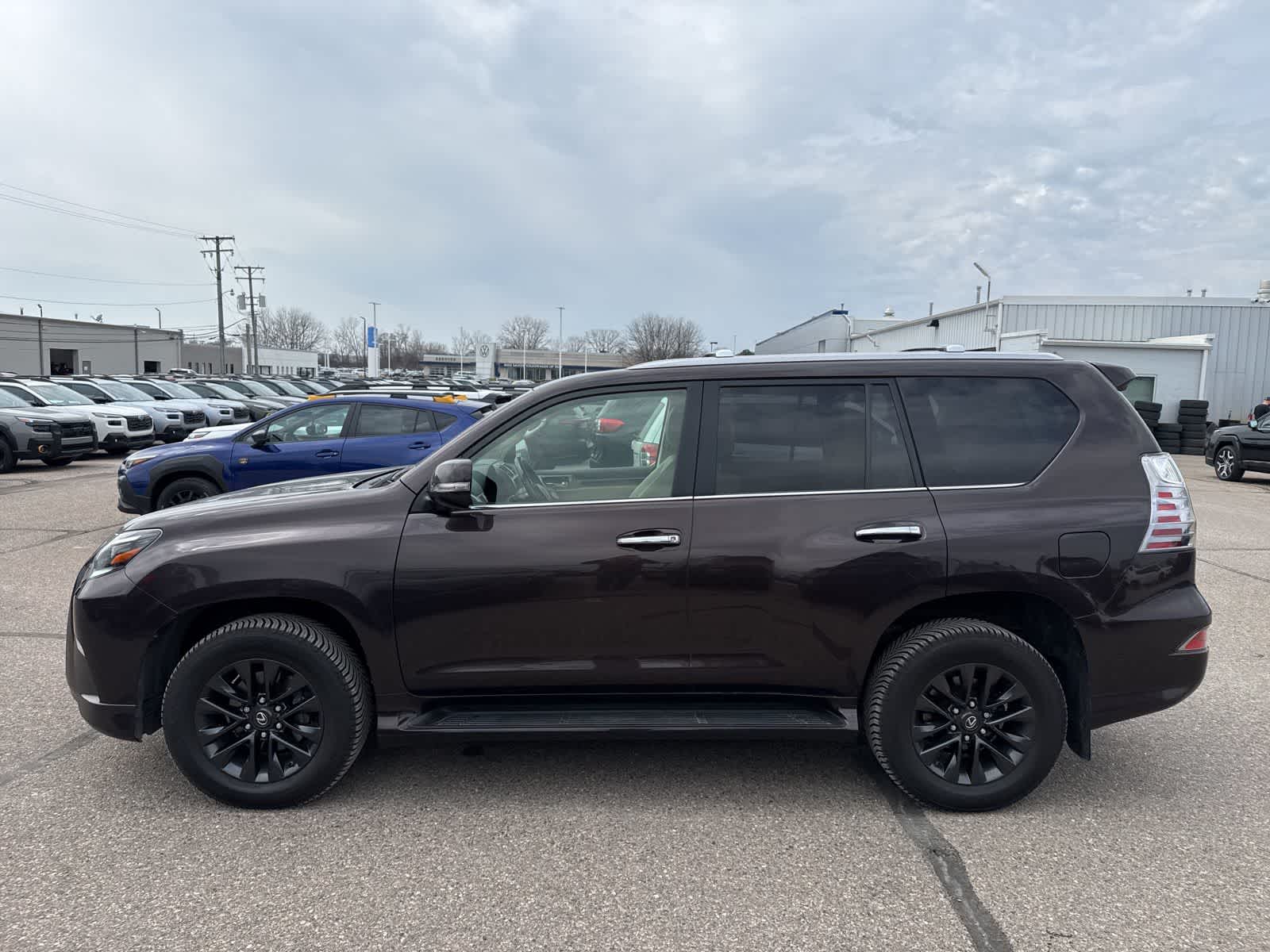 Thumbnail: 2020 Lexus GX - 12