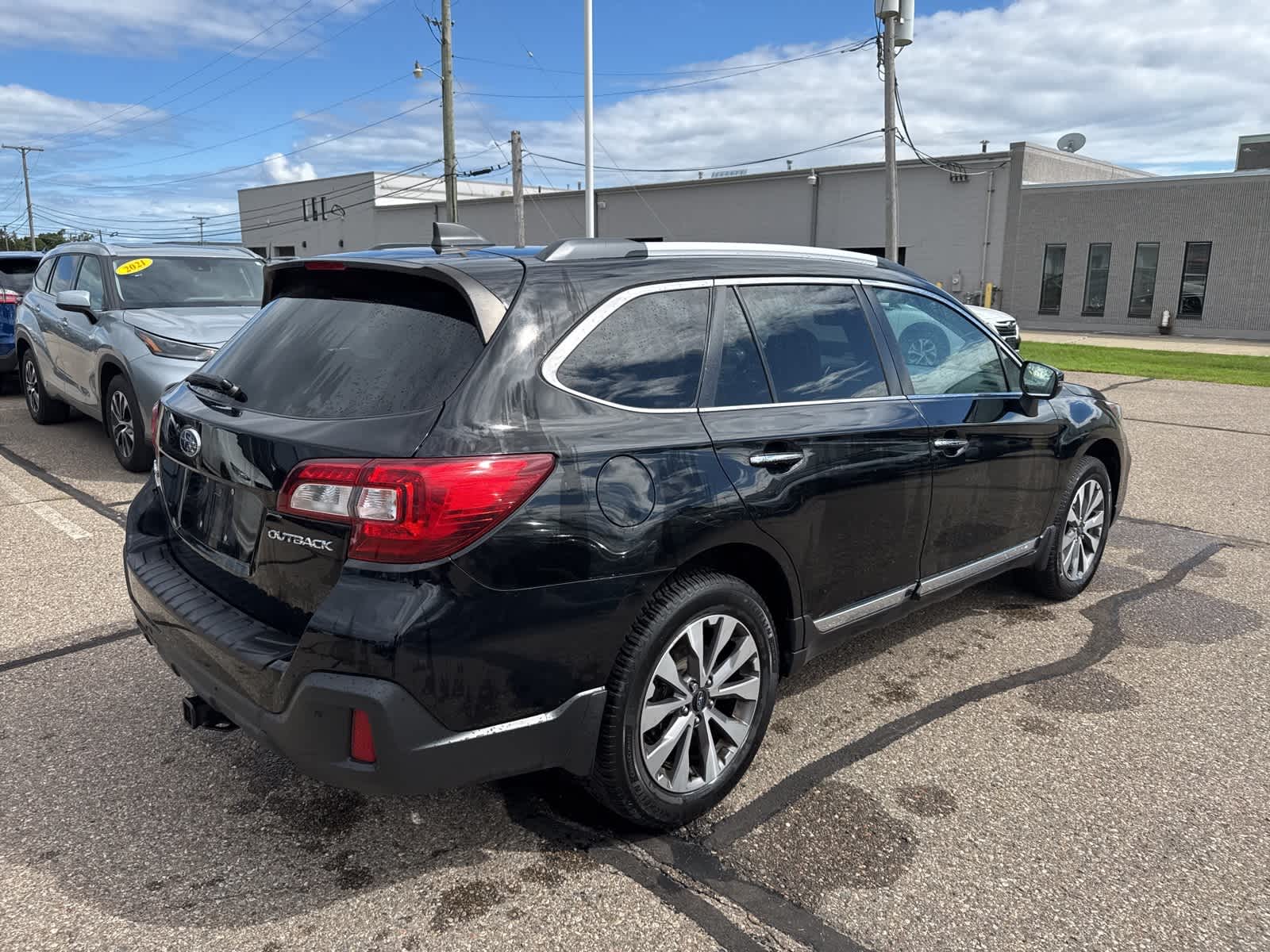 Thumbnail: 2018 Subaru Outback - 3