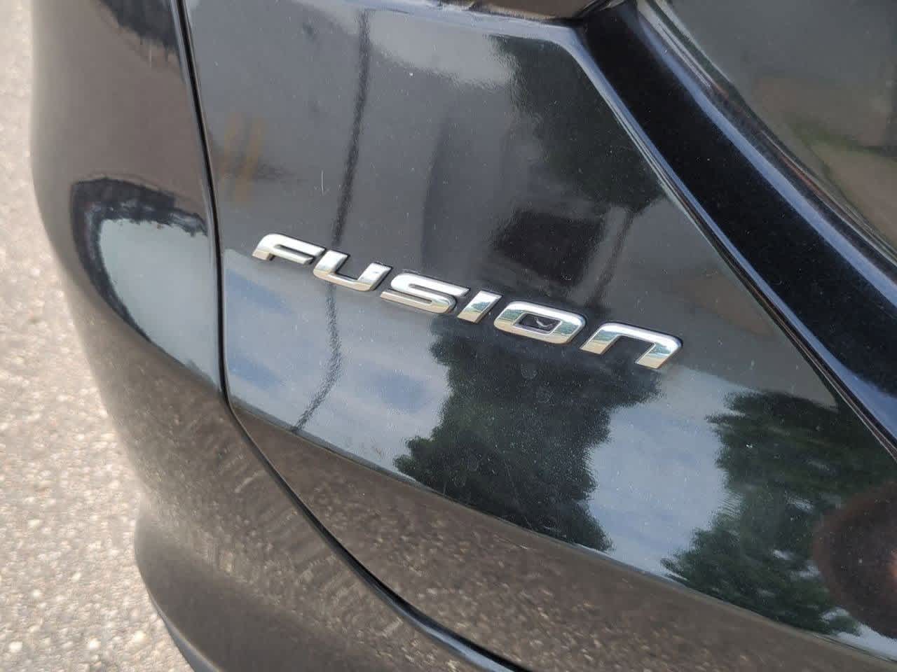 Thumbnail: 2013 Ford Fusion - 11