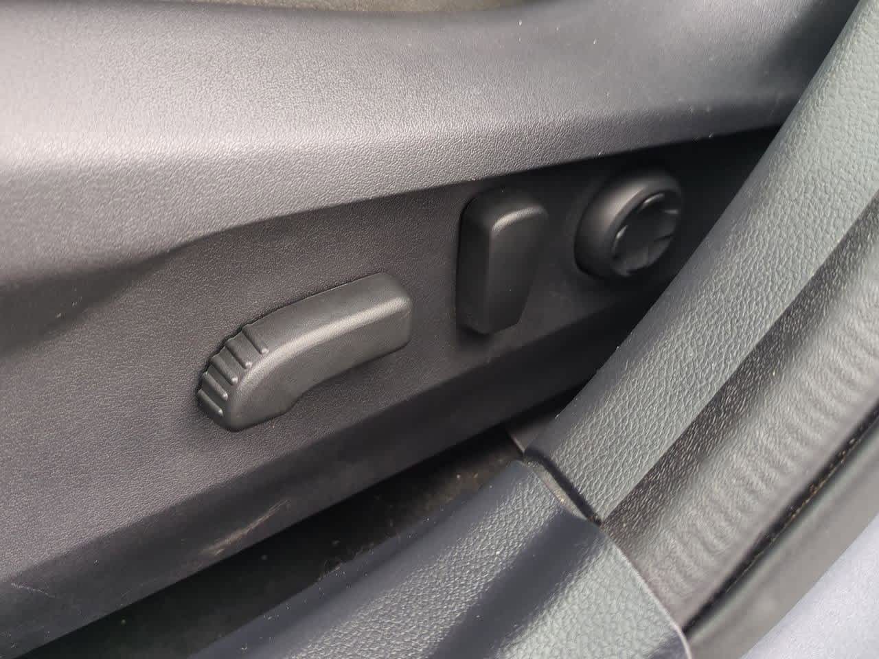 Thumbnail: 2023 Subaru Legacy - 16