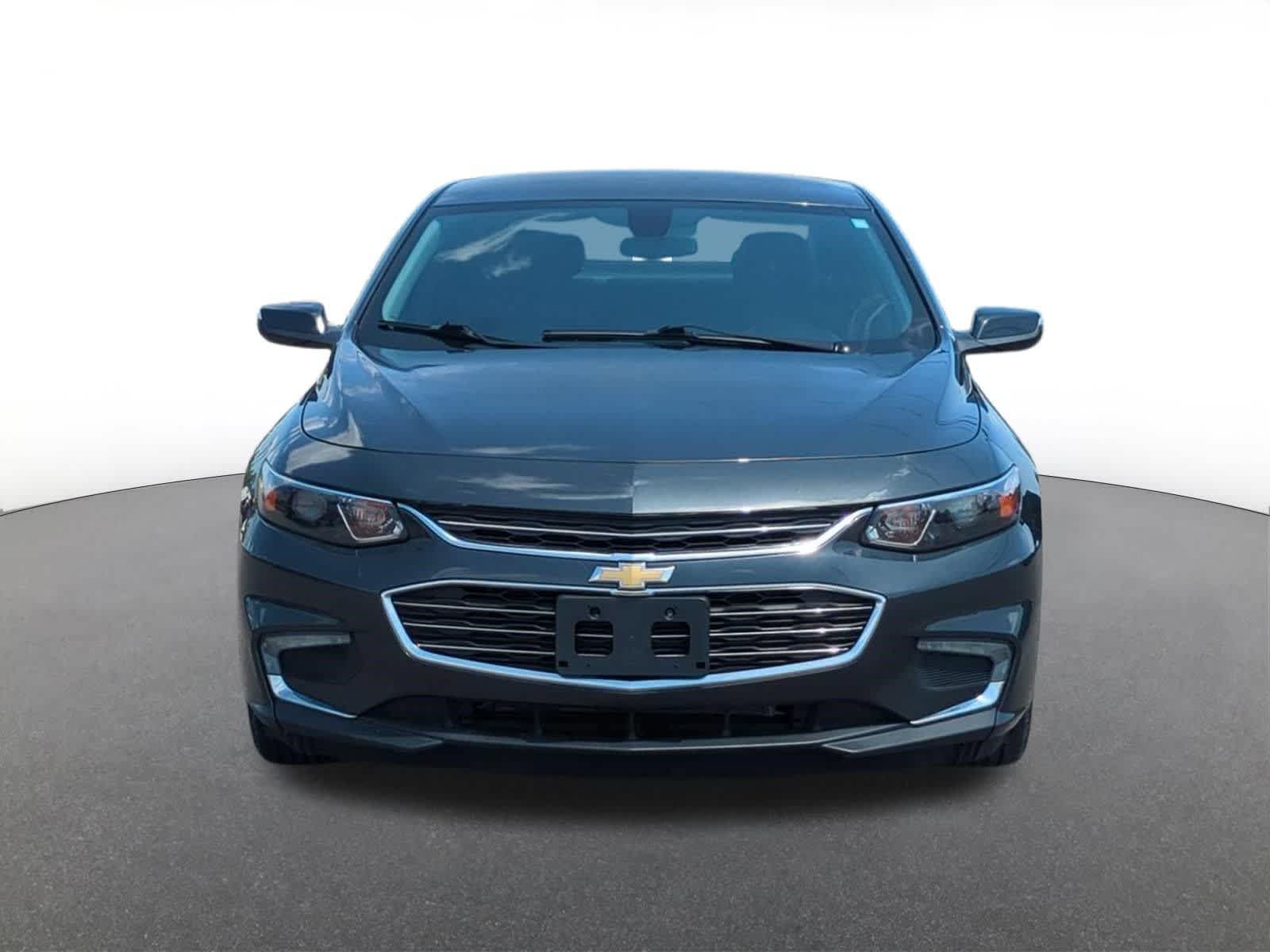 Thumbnail: 2017 Chevrolet Malibu - 9