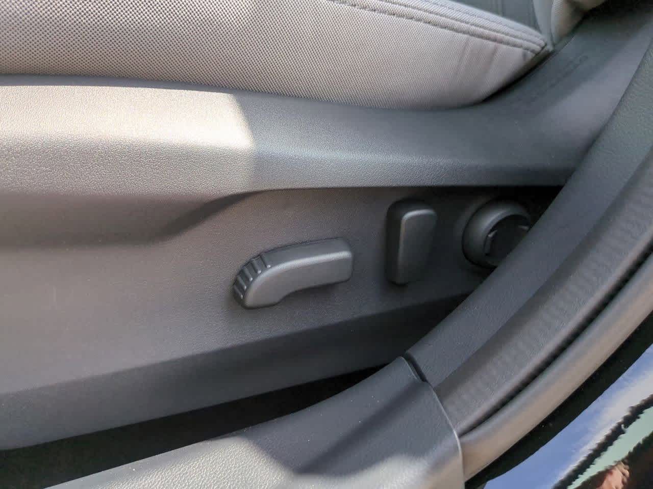 Thumbnail: 2025 Subaru Legacy - 16