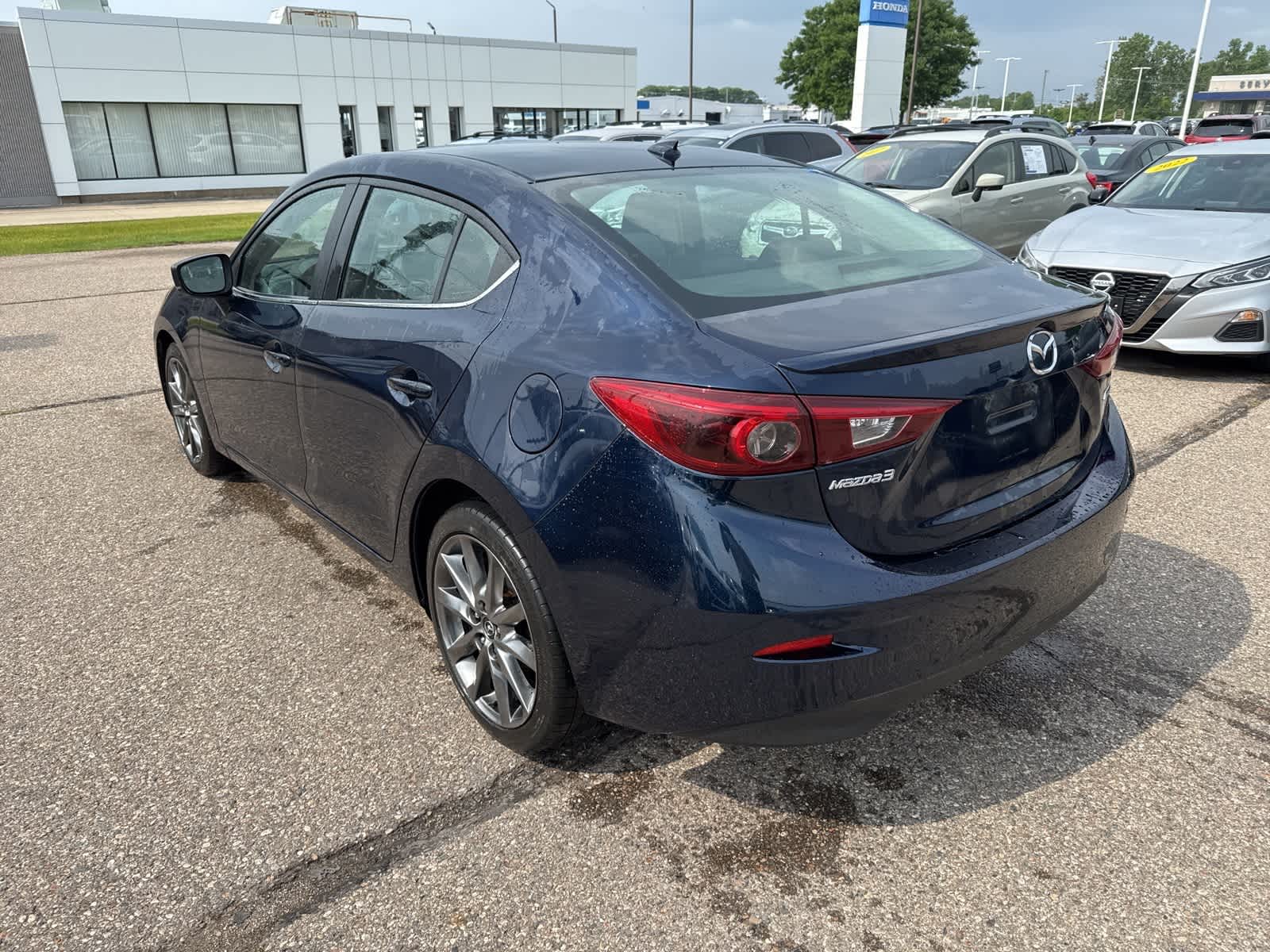 2018 Mazda Mazda3 i Grand Touring 2