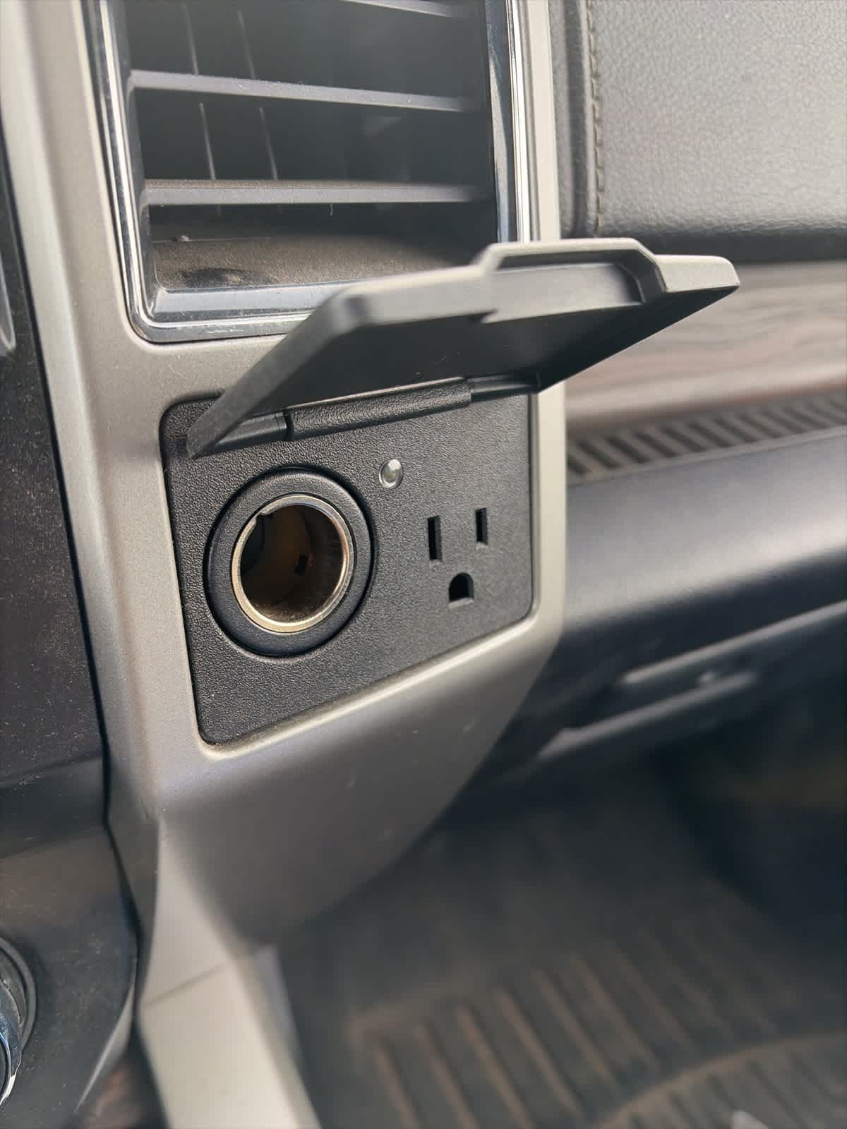 Thumbnail: 2017 Ford F-150 - 14