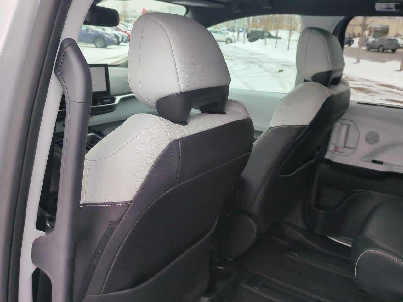 Thumbnail: 2025 Toyota Sienna - 17