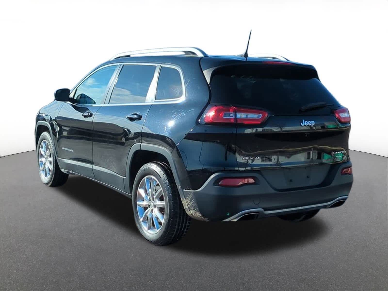 Thumbnail: 2017 Jeep Cherokee - 4