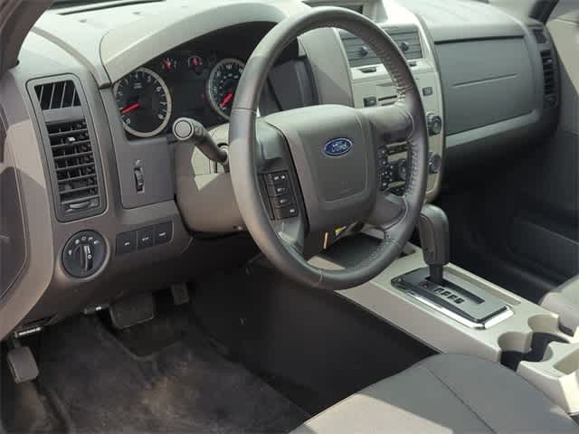 2011 Ford Escape XLT 2