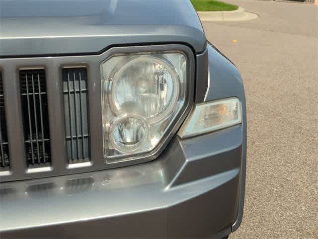 2012 Jeep Liberty Sport 10