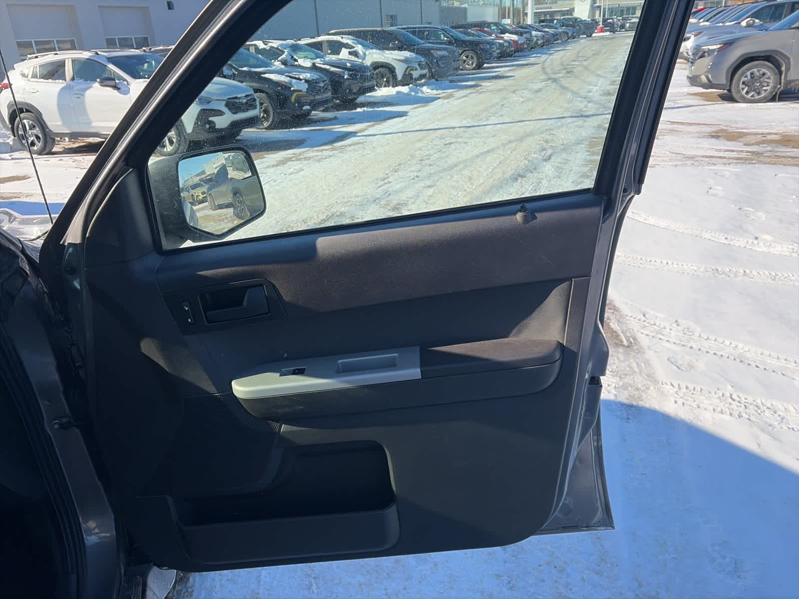 Thumbnail: 2011 Ford Escape - 16