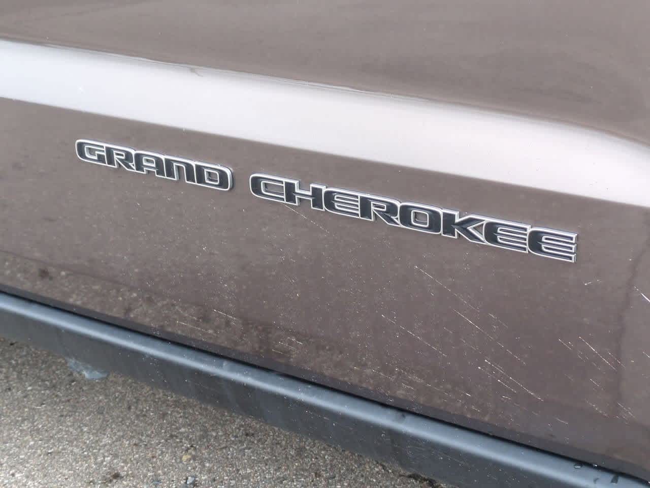 Thumbnail: 2018 Jeep Grand Cherokee - 12
