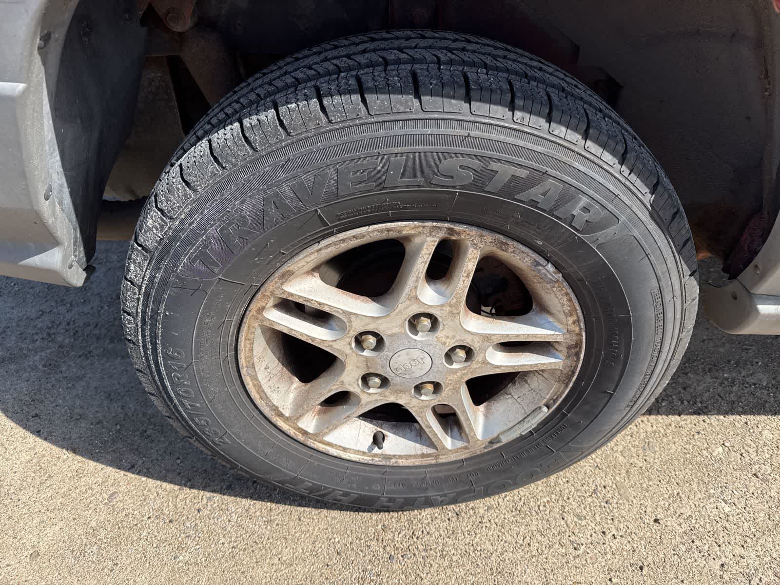 Thumbnail: 2002 Jeep Grand Cherokee - 8