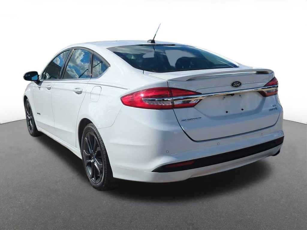 Used 2018 Ford Fusion Hybrid SE Sedan