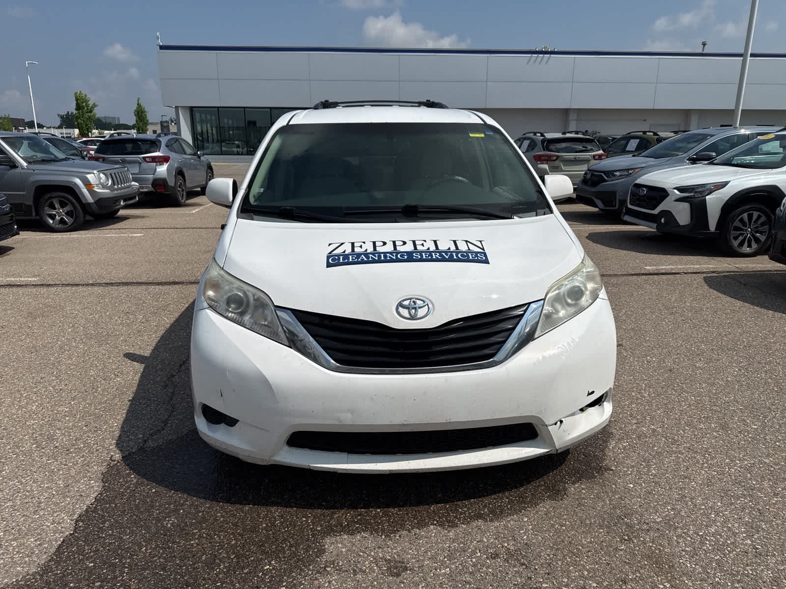 2011 Toyota Sienna LE 10