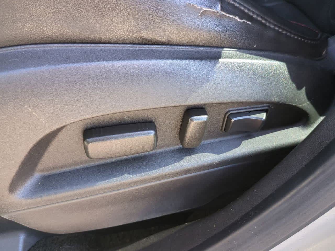 Thumbnail: 2012 Chevrolet Equinox - 16
