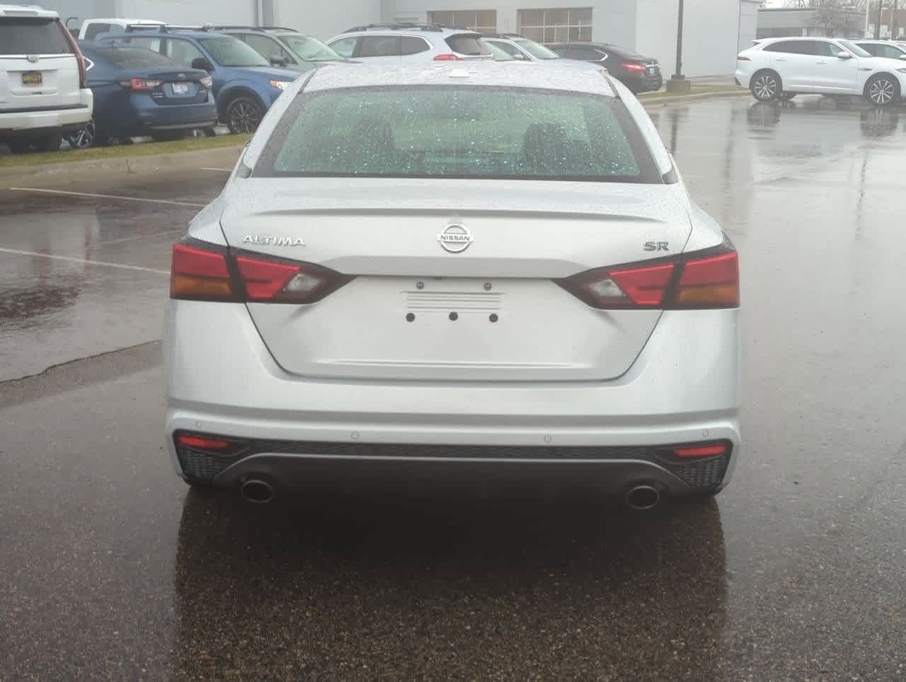 Thumbnail: 2022 Nissan Altima - 5