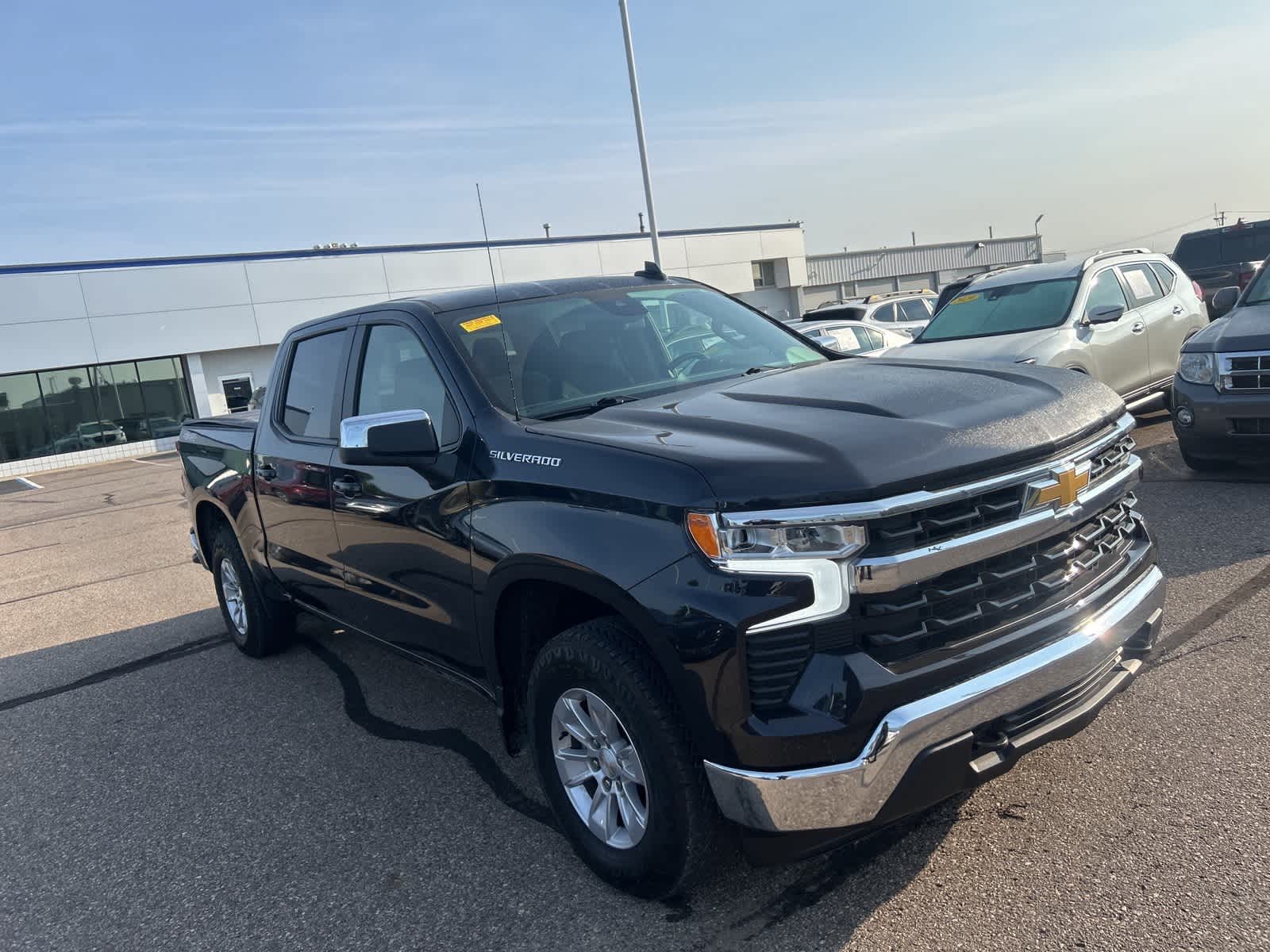Thumbnail: 2022 Chevrolet Silverado 1500 - 4