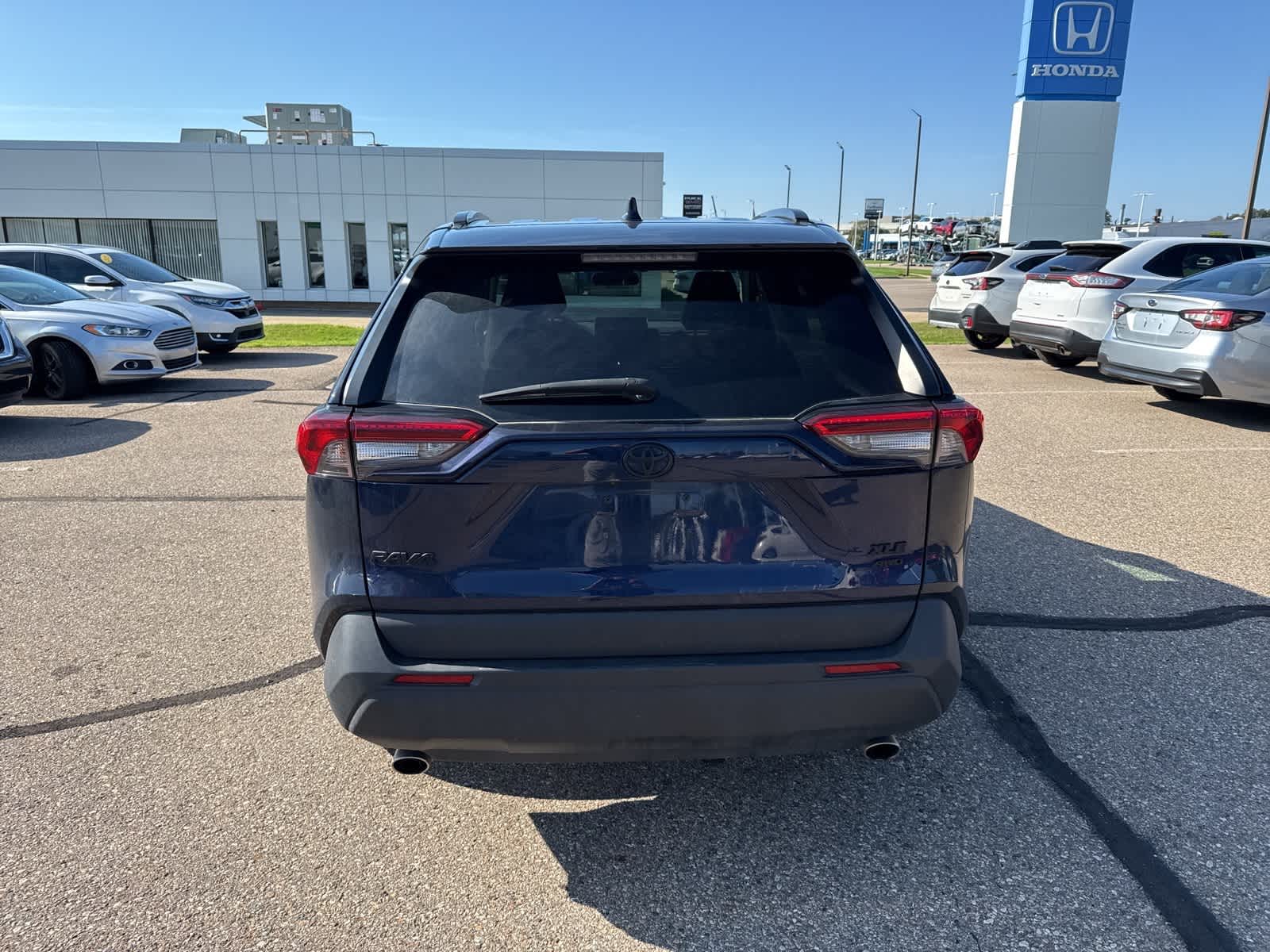 Thumbnail: 2022 Toyota RAV4 - 13
