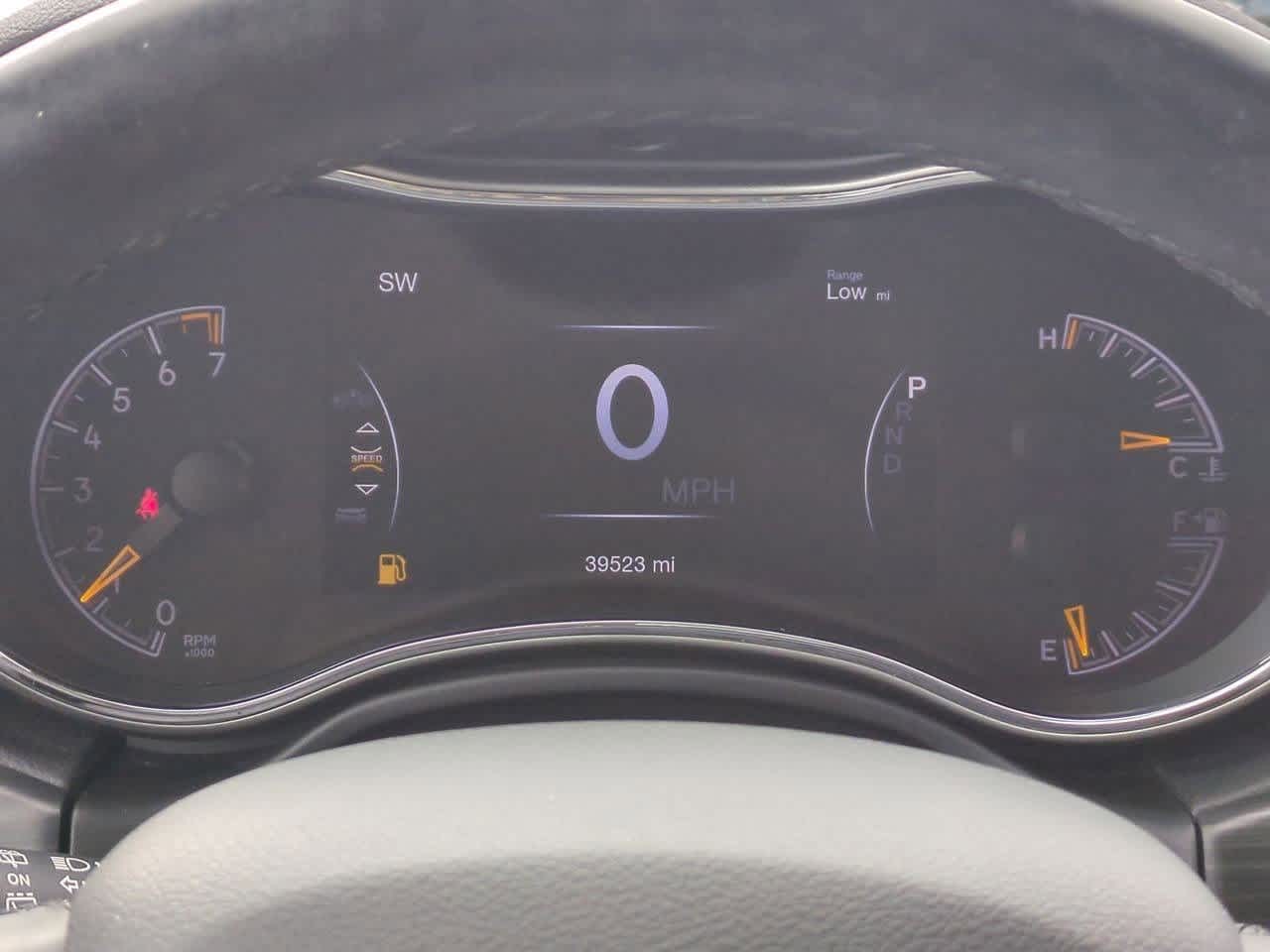 Thumbnail: 2020 Jeep Grand Cherokee - 33