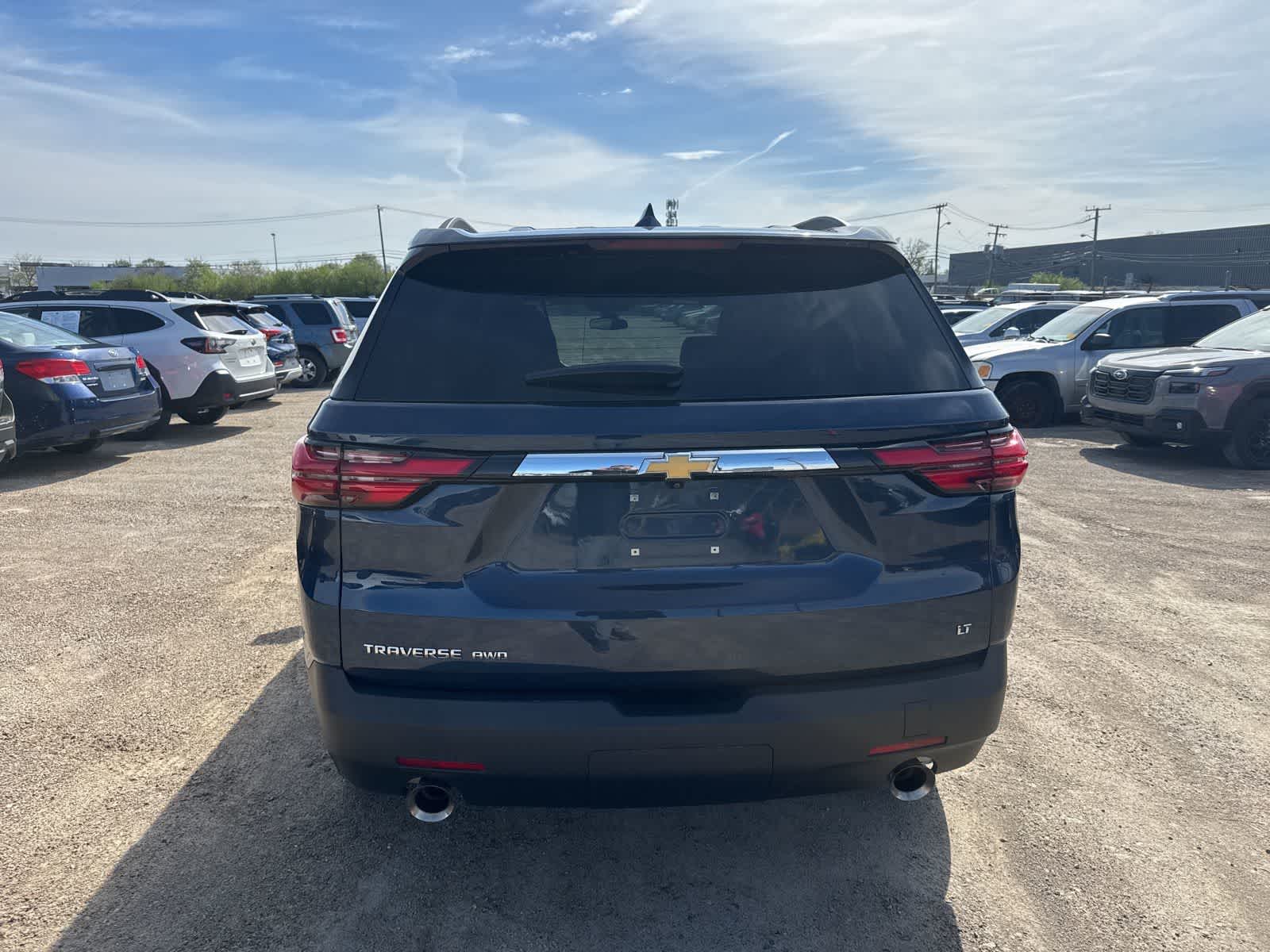 Thumbnail: 2023 Chevrolet Traverse - 13