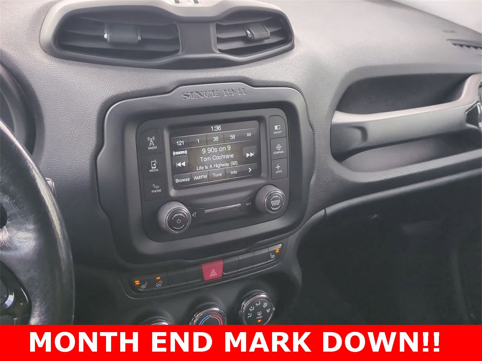 Thumbnail: 2017 Jeep Renegade - 27