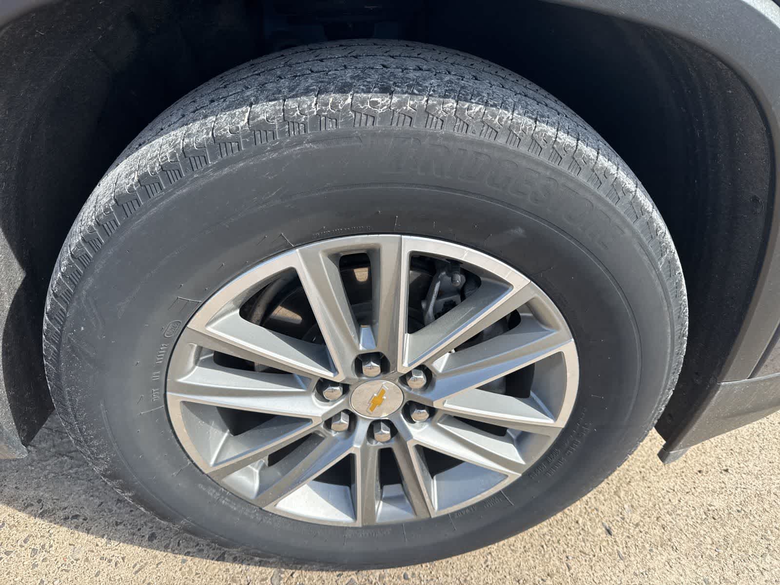 Thumbnail: 2023 Chevrolet Traverse - 5