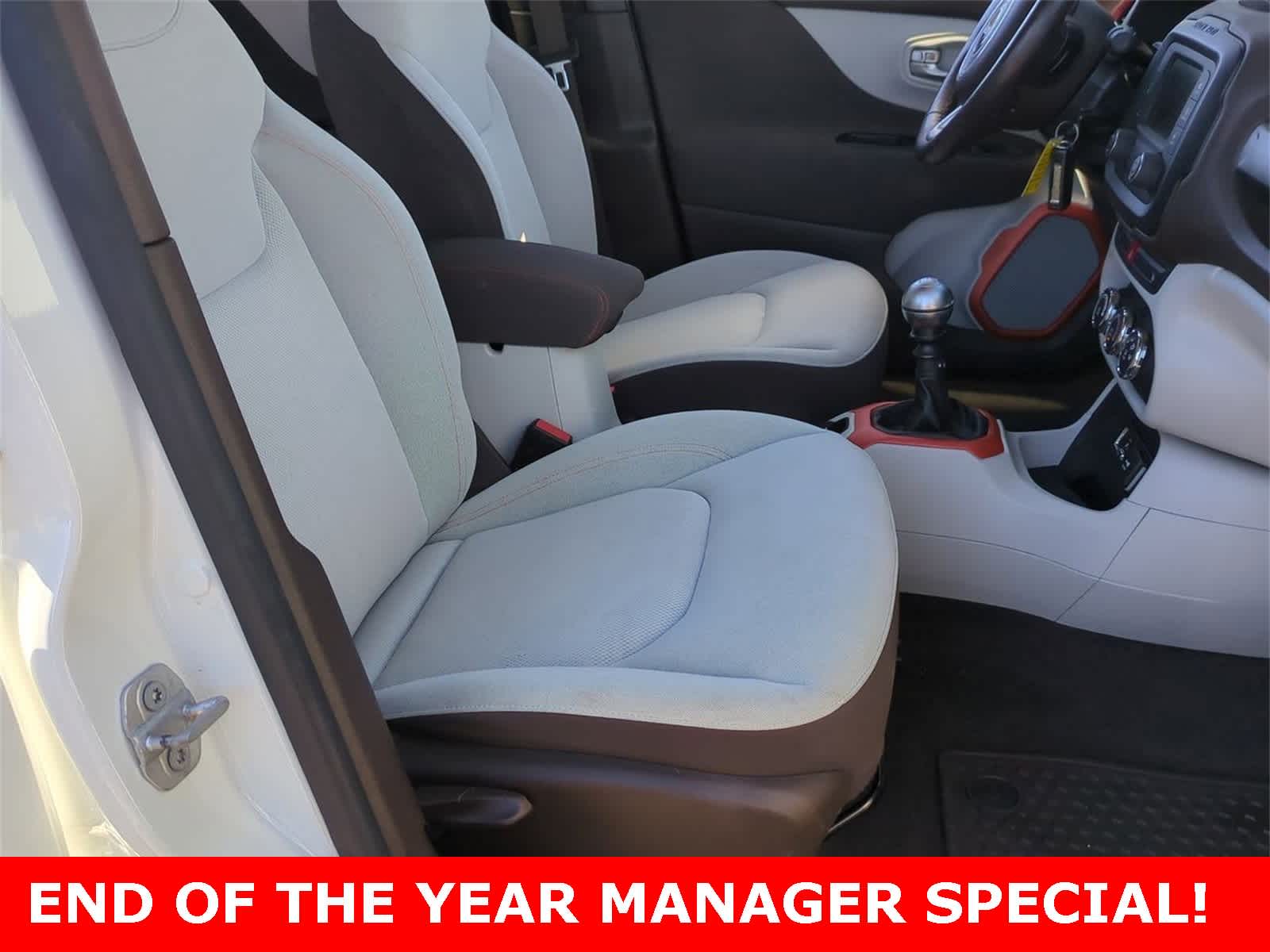 Thumbnail: 2016 Jeep Renegade - 20