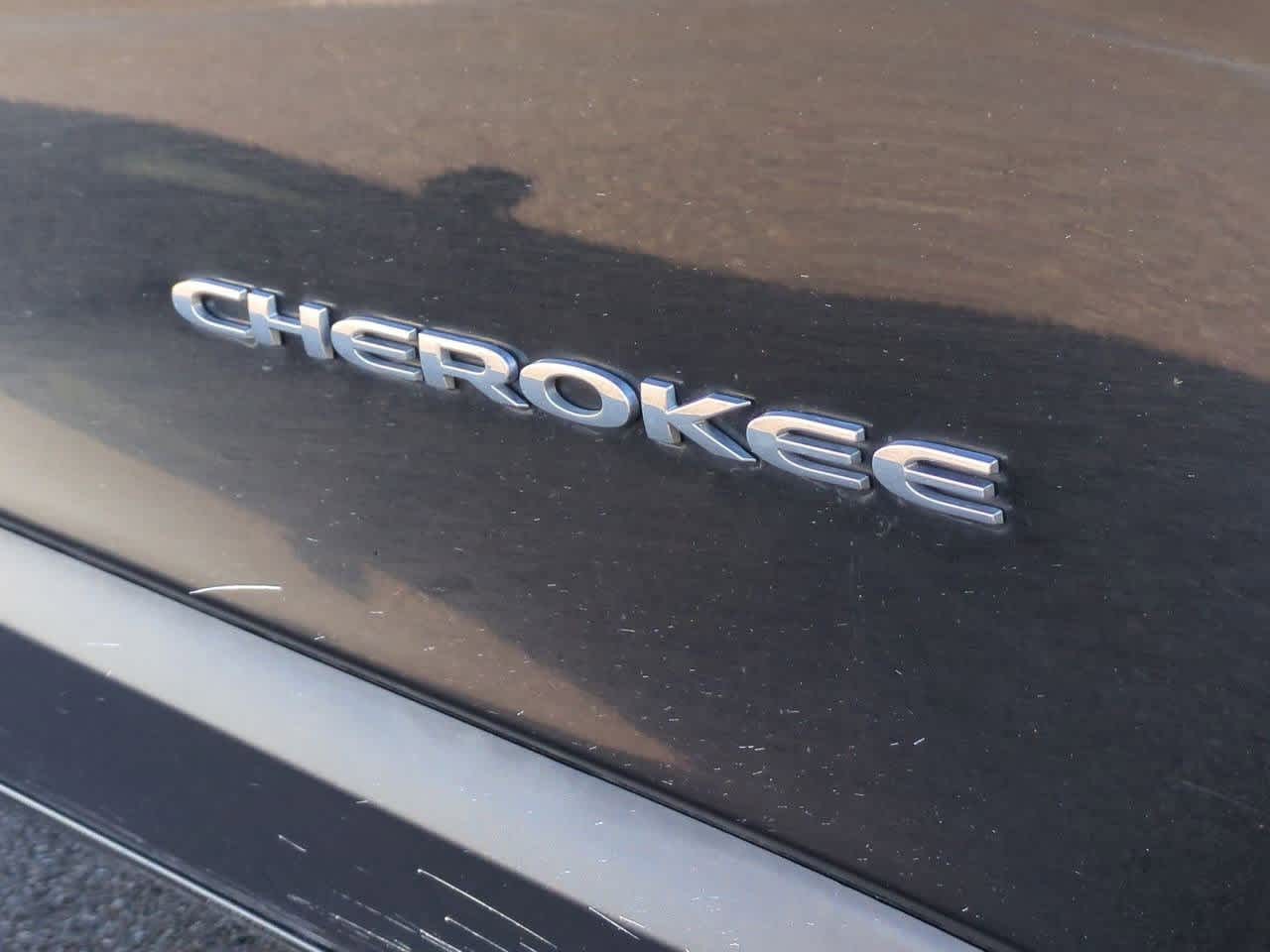 Thumbnail: 2017 Jeep Cherokee - 12