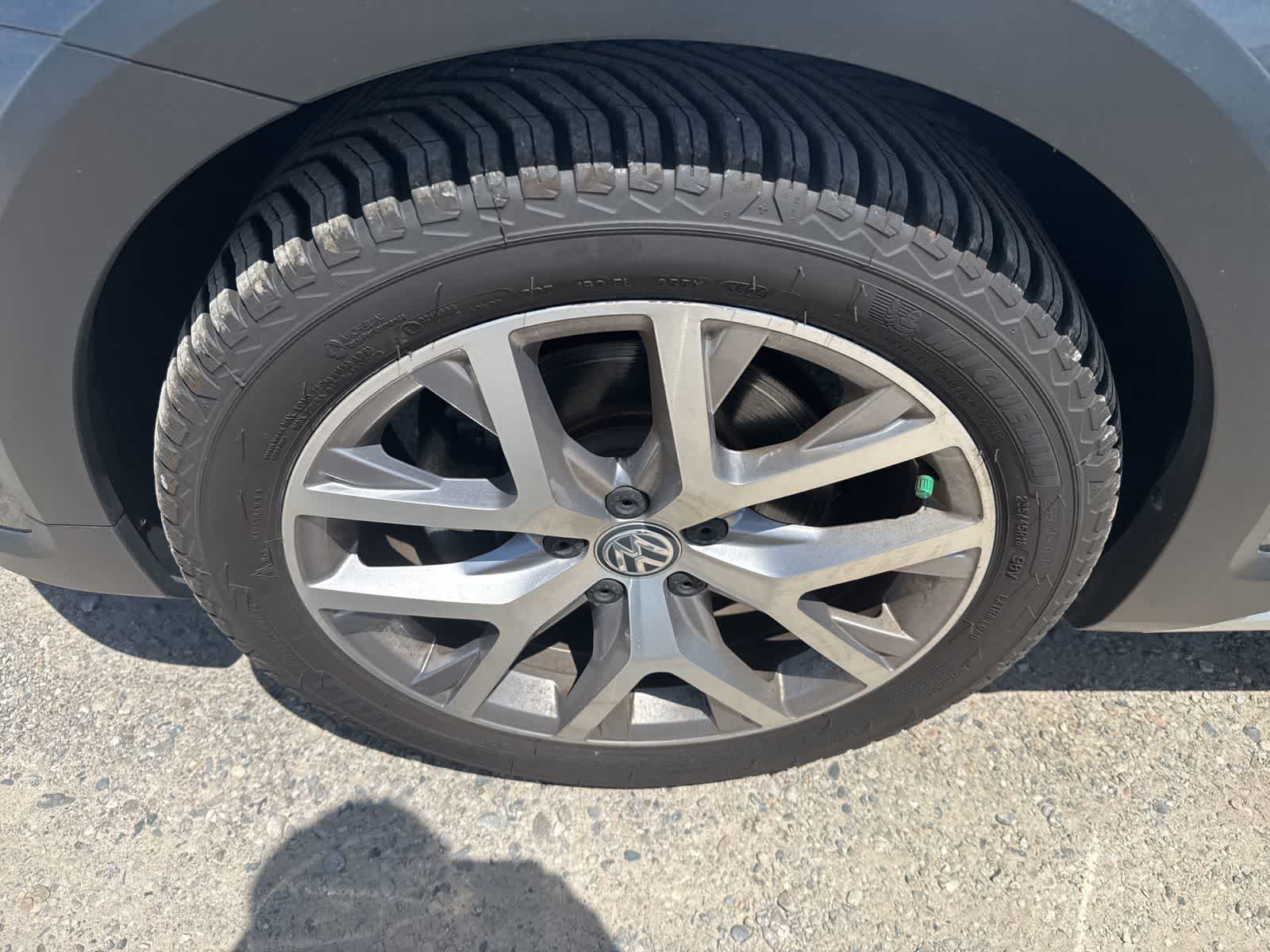 Thumbnail: 2019 Volkswagen Golf - 6