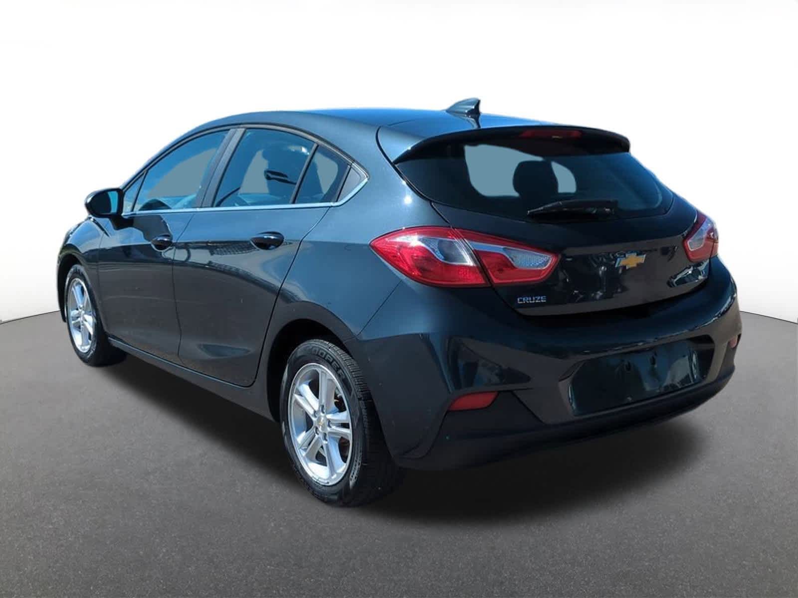 Thumbnail: 2018 Chevrolet Cruze - 4