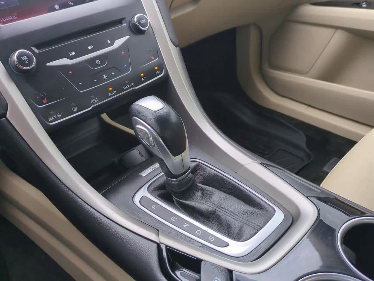 Thumbnail: 2013 Ford Fusion - 29