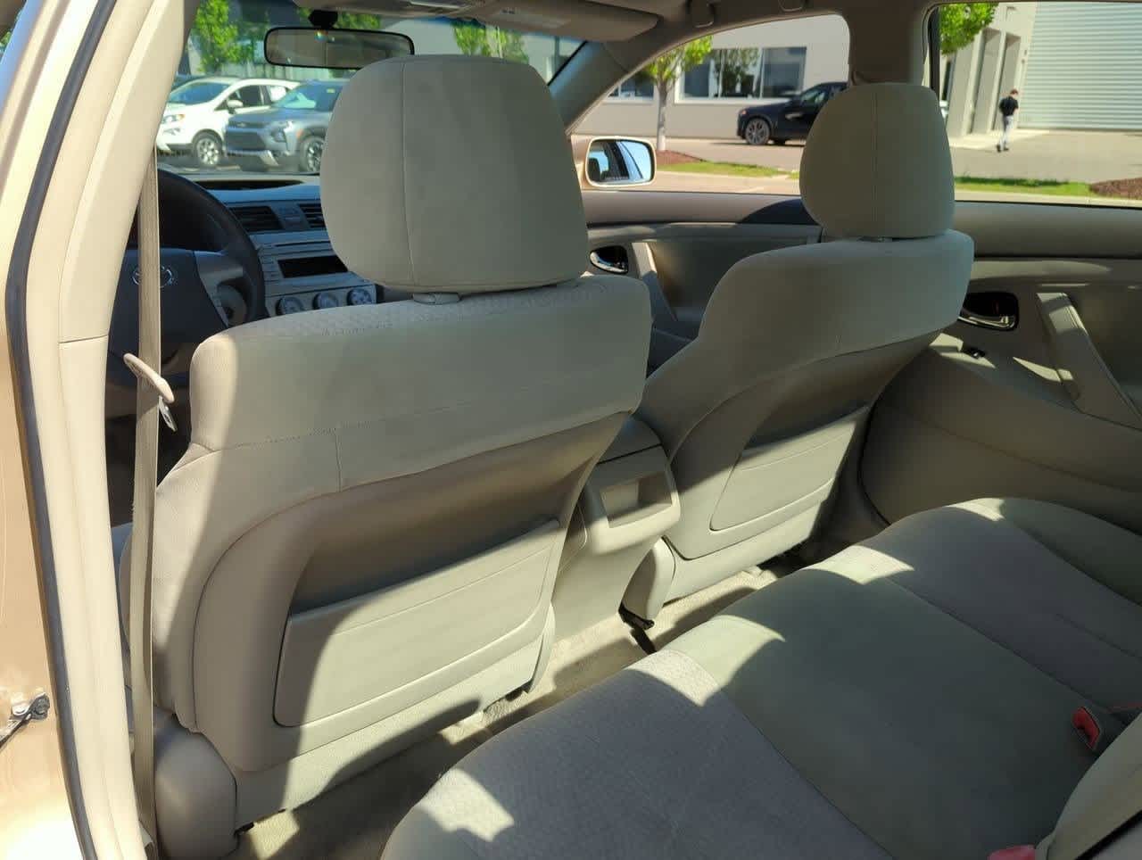 Thumbnail: 2010 Toyota Camry - 16