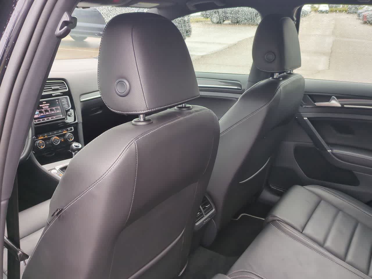 Thumbnail: 2017 Volkswagen Golf - 17