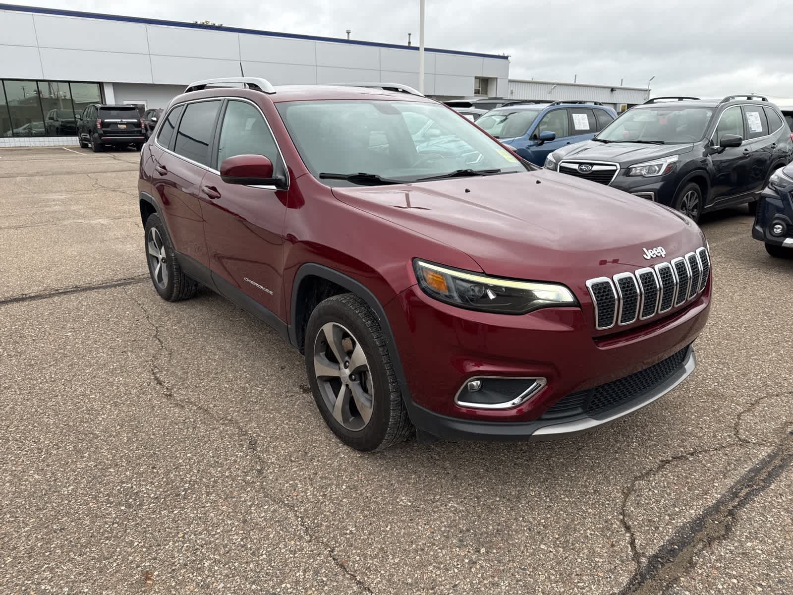 Thumbnail: 2020 Jeep Cherokee - 4