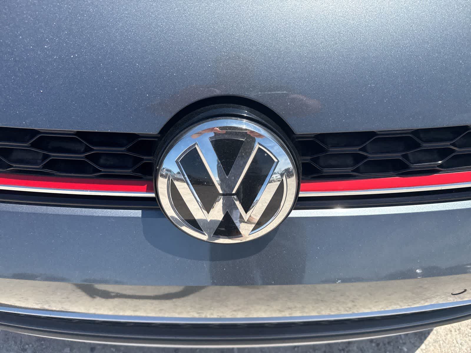 Thumbnail: 2019 Volkswagen Golf - 11