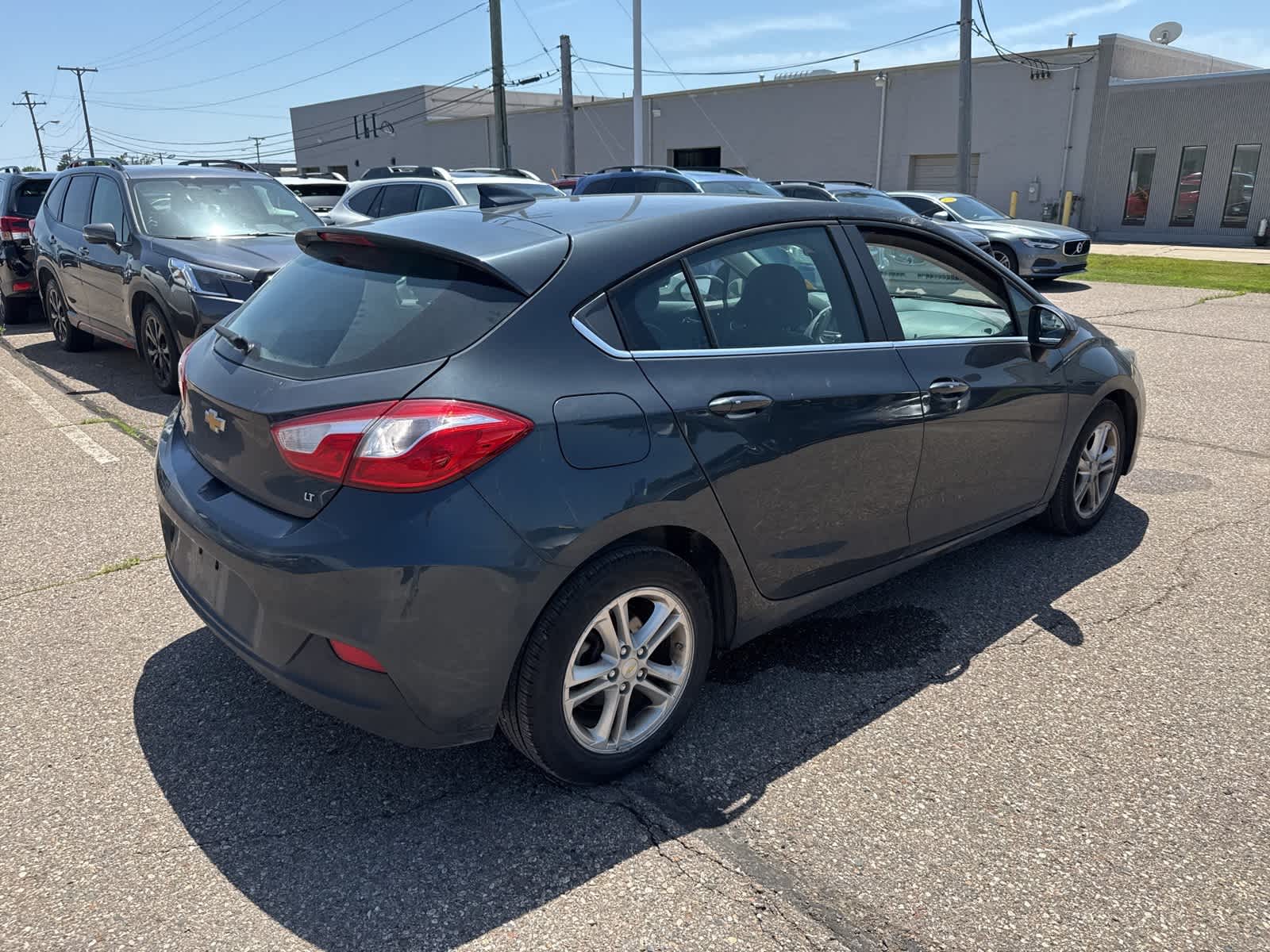 Thumbnail: 2018 Chevrolet Cruze - 3
