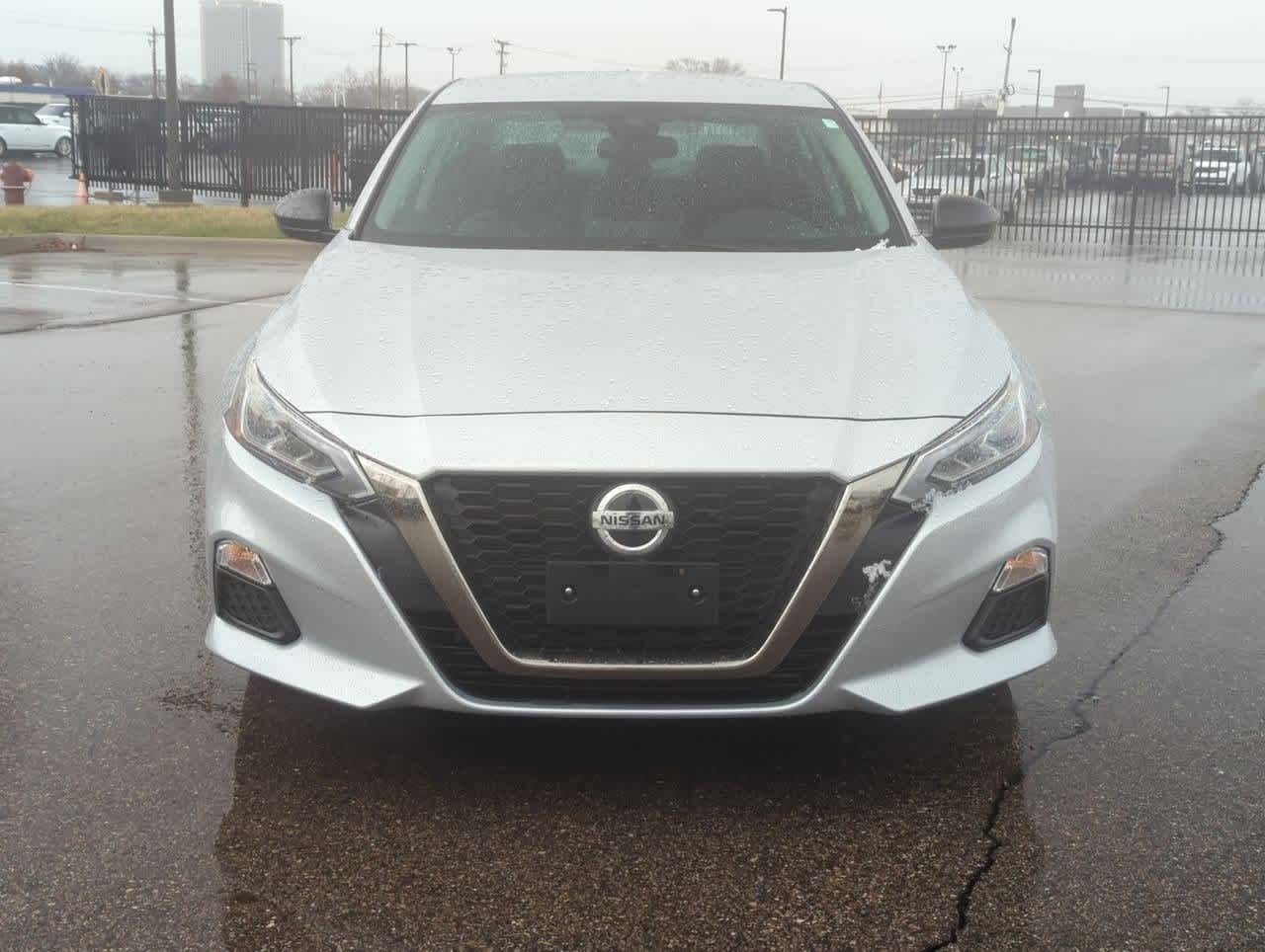 Thumbnail: 2022 Nissan Altima - 9