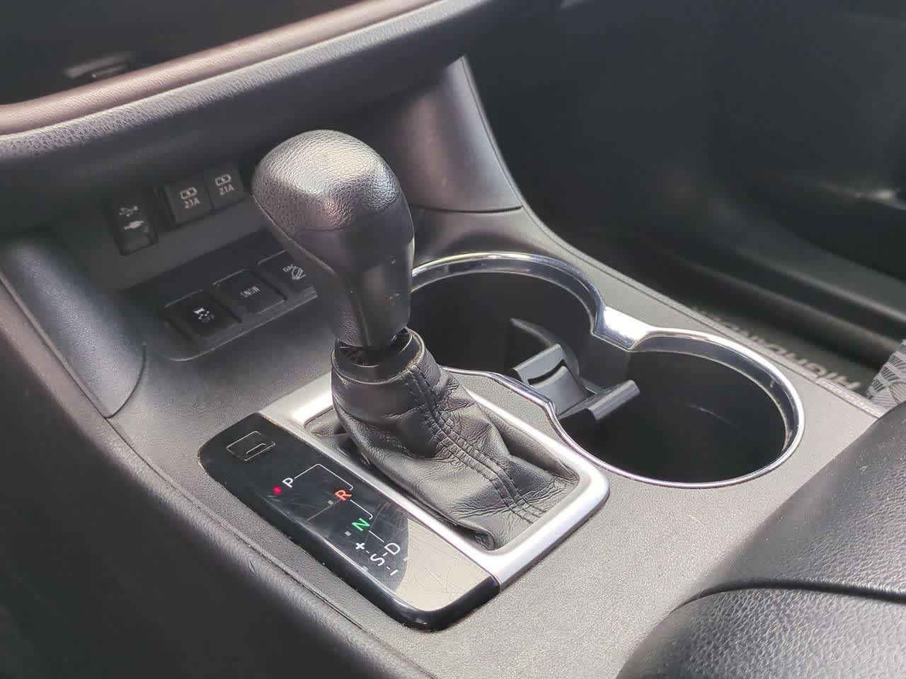 Thumbnail: 2019 Toyota Highlander - 30
