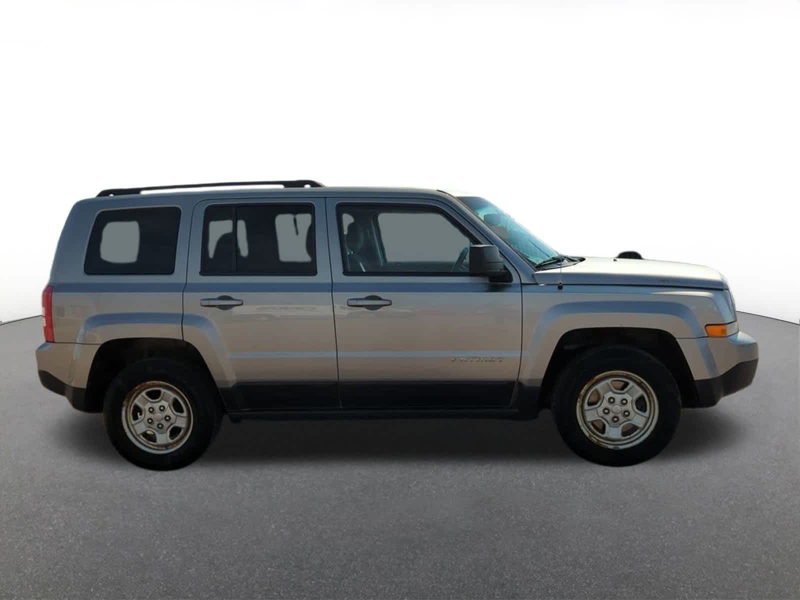 Thumbnail: 2016 Jeep Patriot - 7