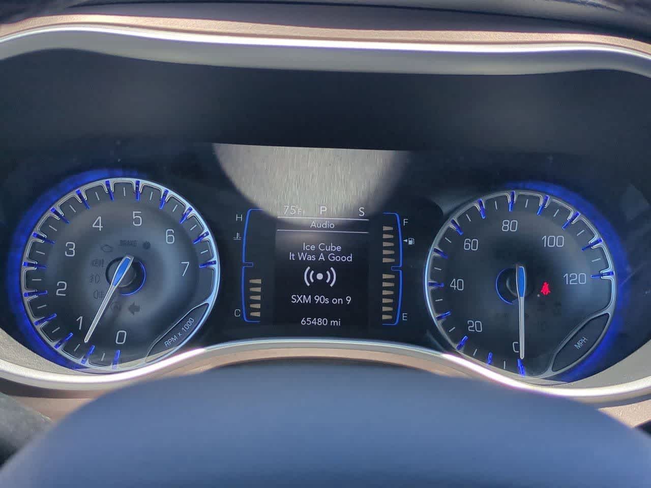Thumbnail: 2018 Chrysler Pacifica - 32
