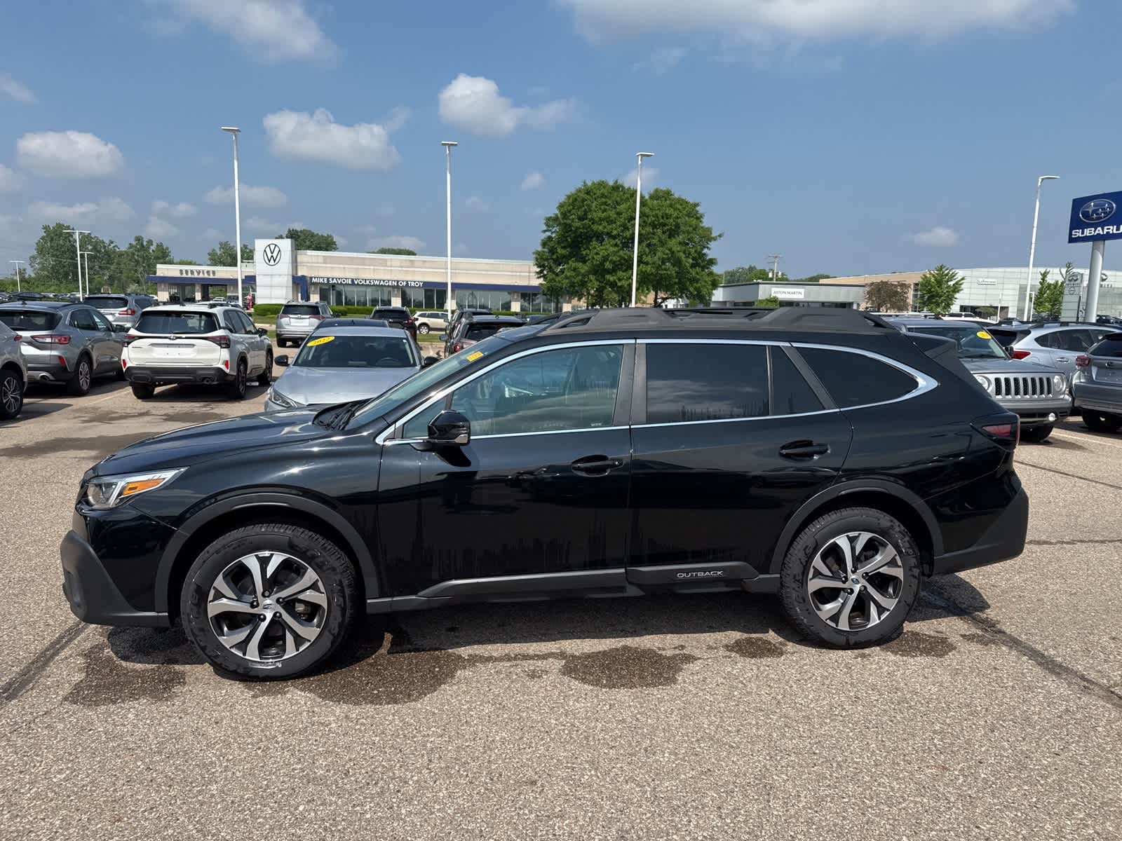 2022 Subaru Outback Limited 12