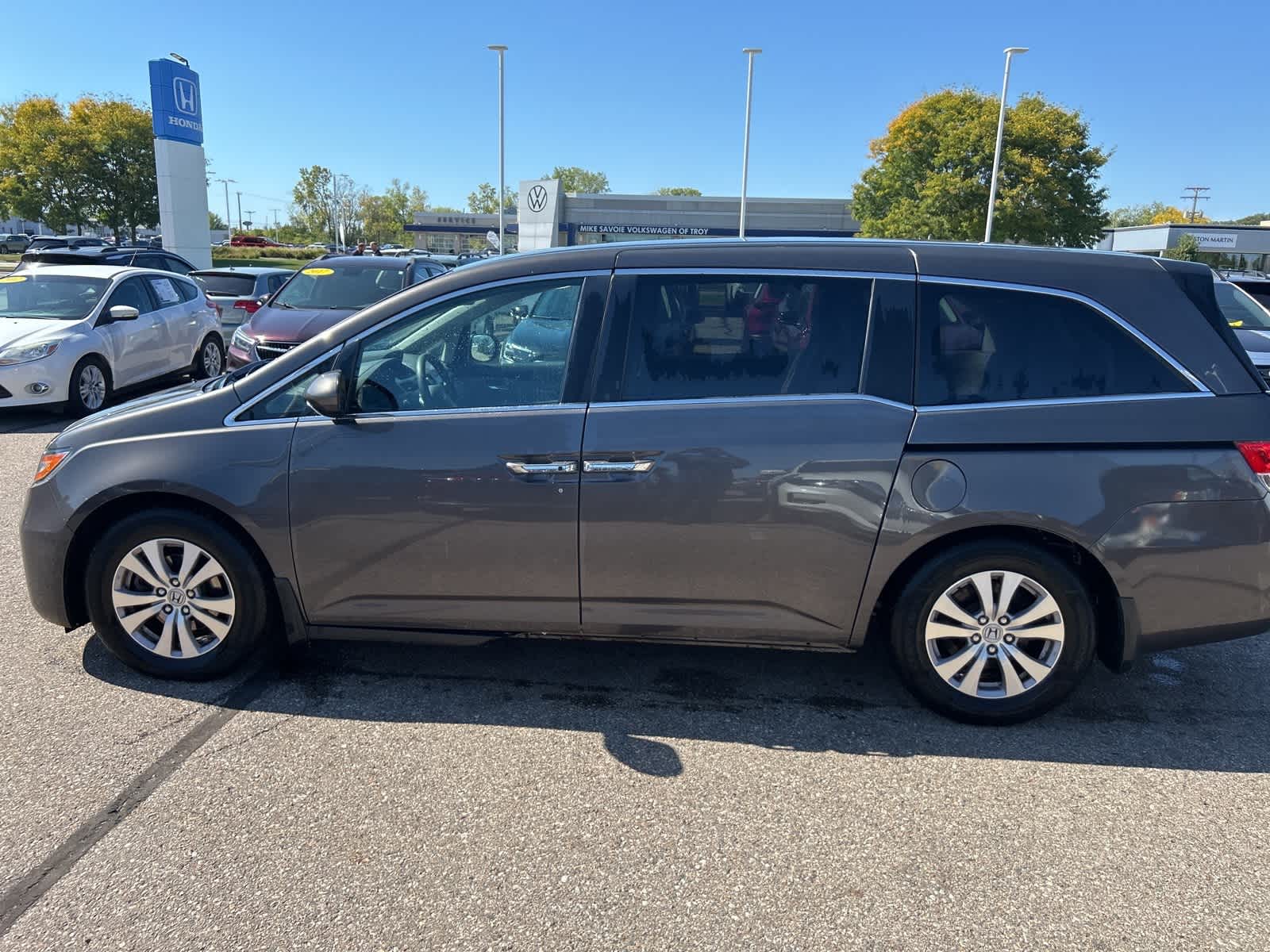 Thumbnail: 2015 Honda Odyssey - 2