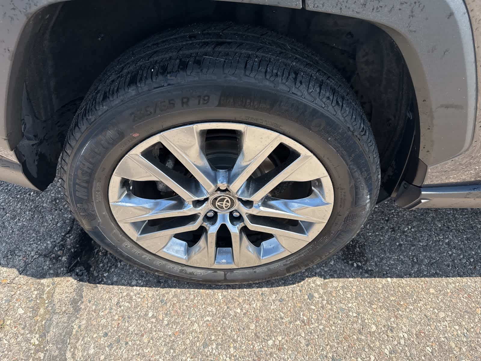 Thumbnail: 2021 Toyota RAV4 - 8