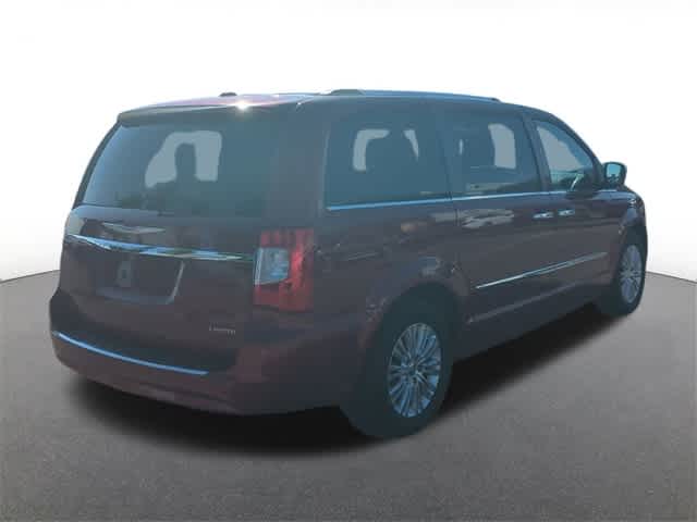 2014 Chrysler Town & Country  6