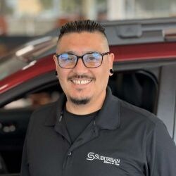 Staff member Mike Mesta from ID_53dbec05827c