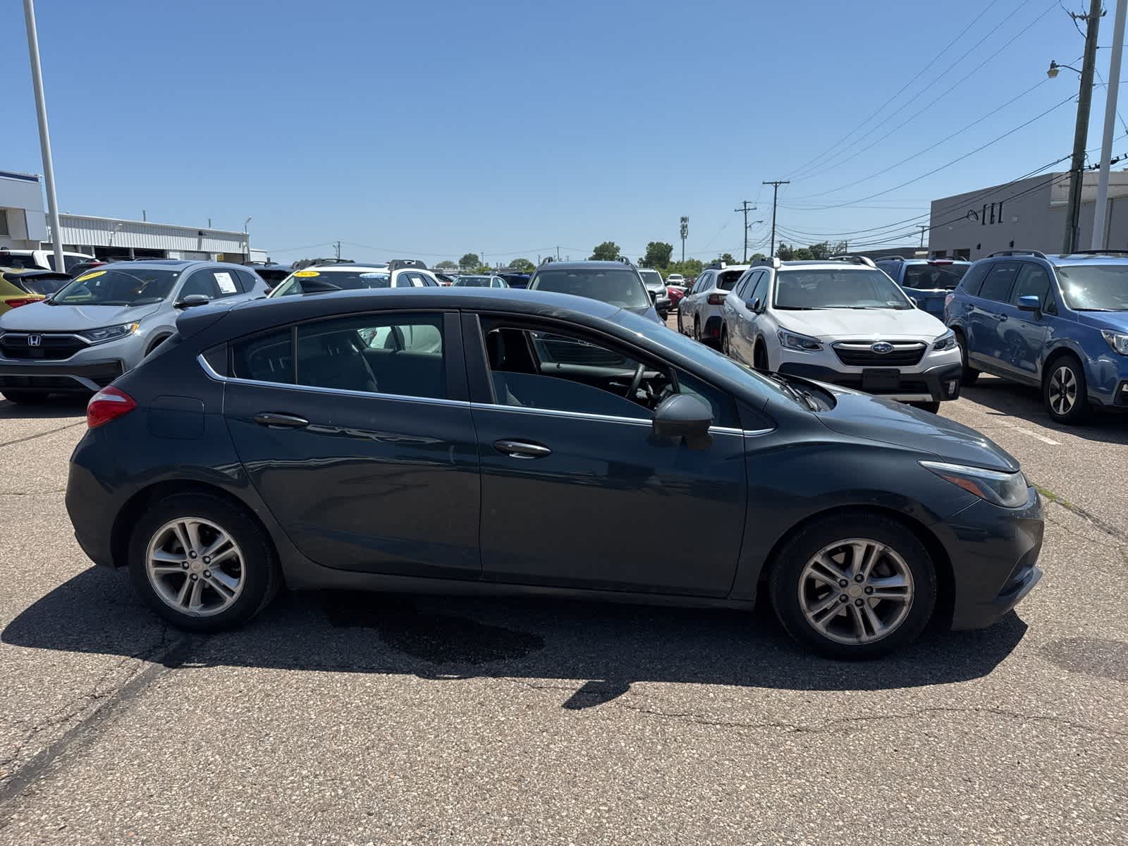 Thumbnail: 2018 Chevrolet Cruze - 9